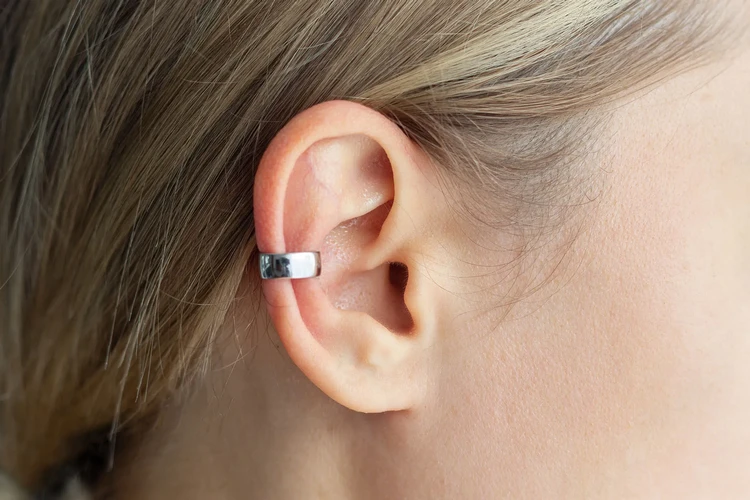 Những điều cần biết về xỏ khuyên Conch