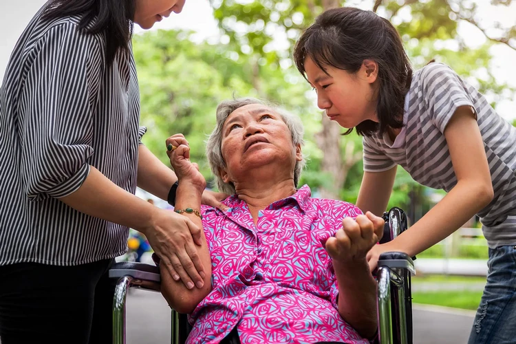 Động kinh: Nguyên nhân, triệu chứng và cách điều trị