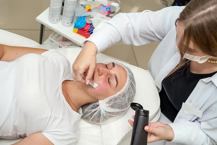 Những điều bạn nên biết về Phenol Peel