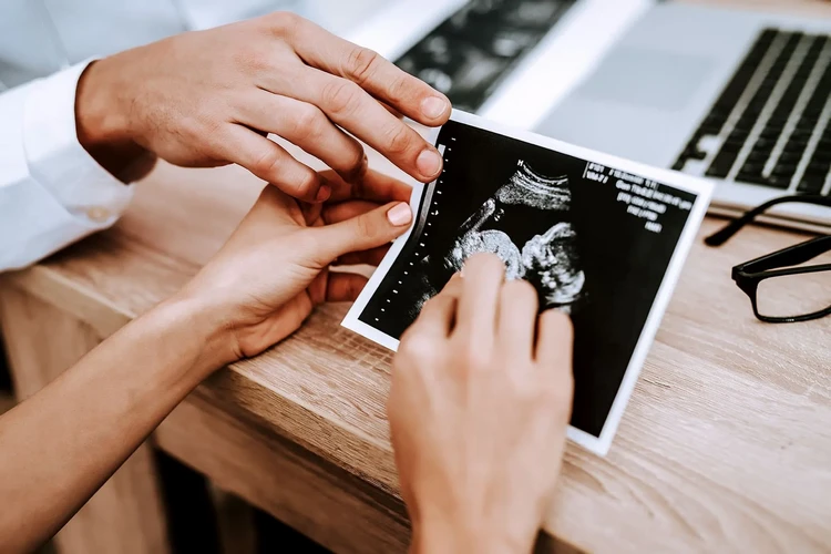 Những điều mong đợi từ lần siêu âm mang thai đầu tiên của bạn